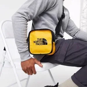 新品 THE NORTH FACE EXPLORE BARDU II ゴールド The North Face Explore Bardu II in Summit Gold TNF Black